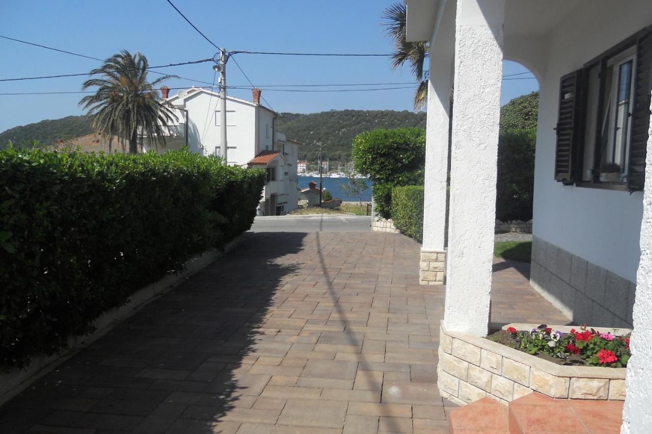 Apartment Supetarska Draga - Donja 5030a Bagian luar foto