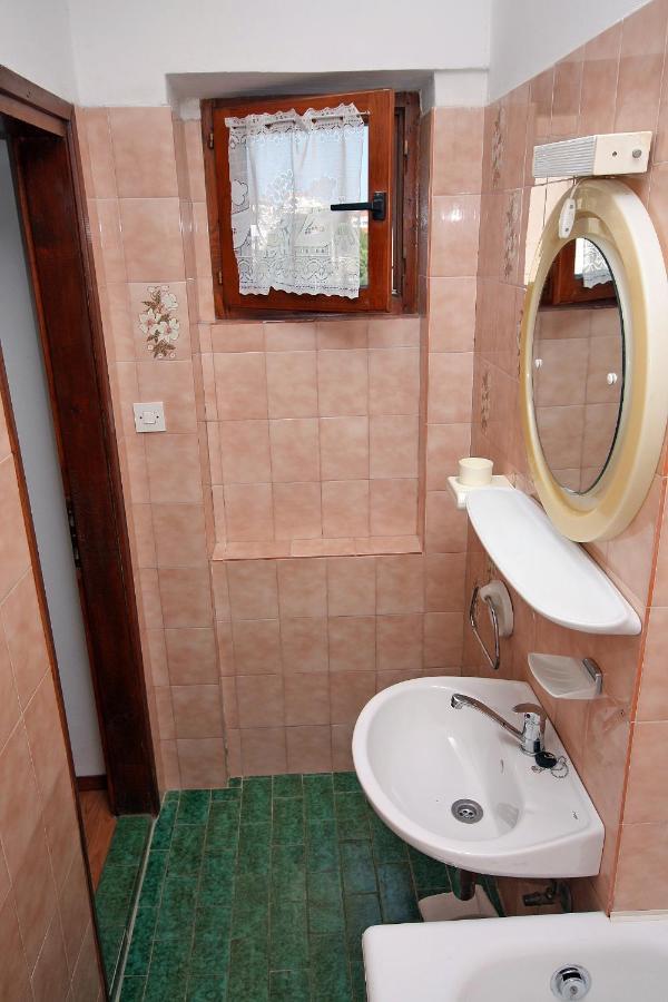 Apartment Supetarska Draga - Donja 5030a Bagian luar foto